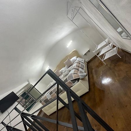 Апартаменты Aurora House Неаполь Экстерьер фото