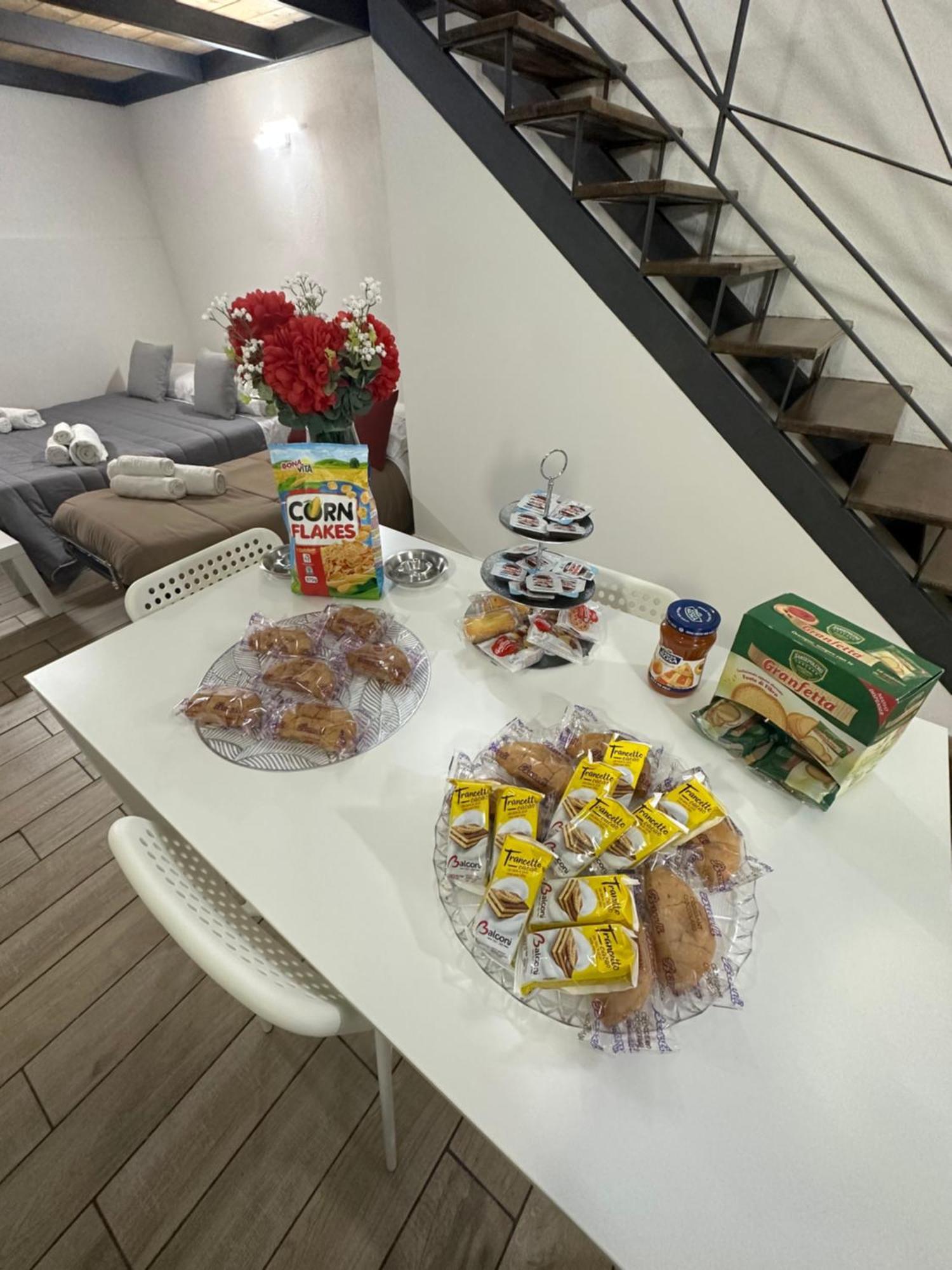 Апартаменты Aurora House Неаполь Экстерьер фото