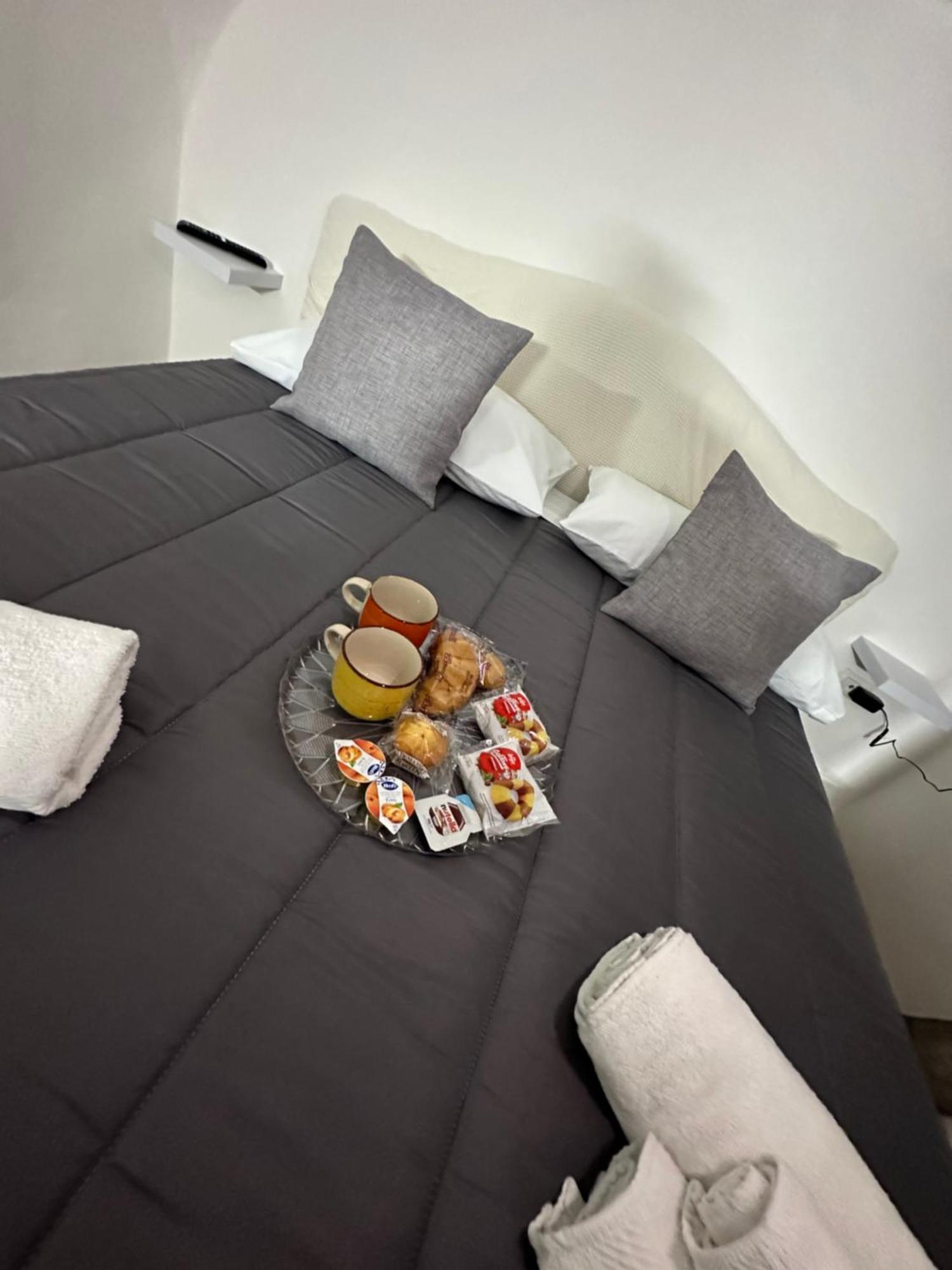 Апартаменты Aurora House Неаполь Экстерьер фото